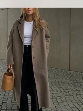 ARITZIA WILFRED THE ONLY COAT SZ 2